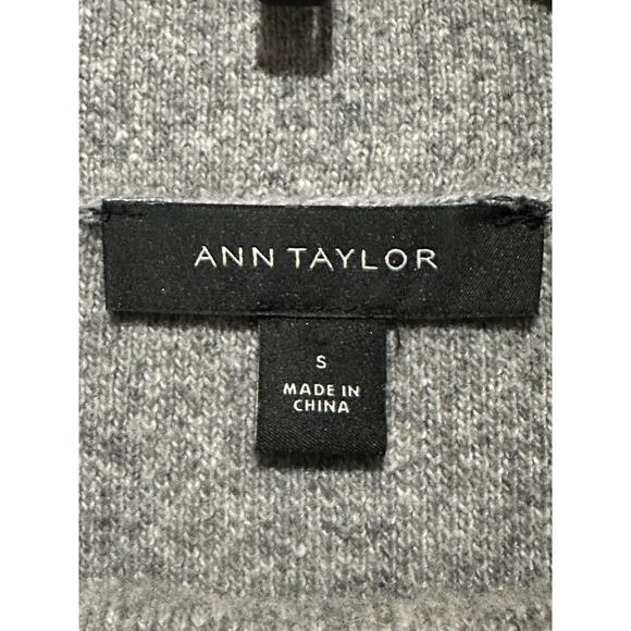 Ann taylor gray sweater Size S Wool cowl neckline wide, flared bell sleeves. - Picture 7 of 9